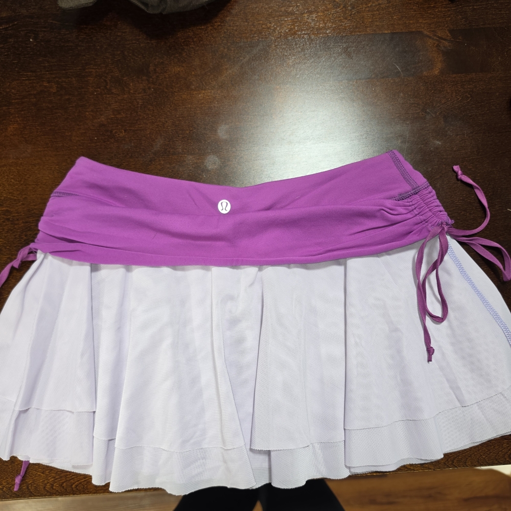 lululemon athletica Lavender Skater Skirt with Fuchsia Waistband